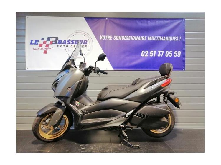 YAMAHA XMAX 300 Tech Max