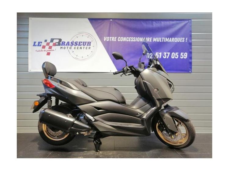 YAMAHA XMAX 300 Tech Max