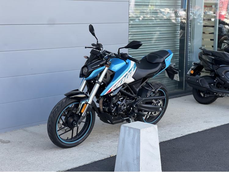VOGE 125 R