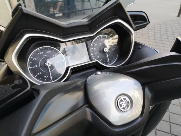 YAMAHA X-MAX 125 TECH MAX