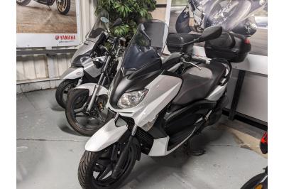 YAMAHA XMAX 125