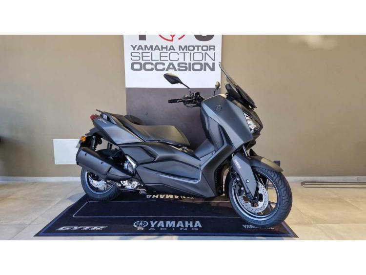 YAMAHA XMAX 300 120 € / mois