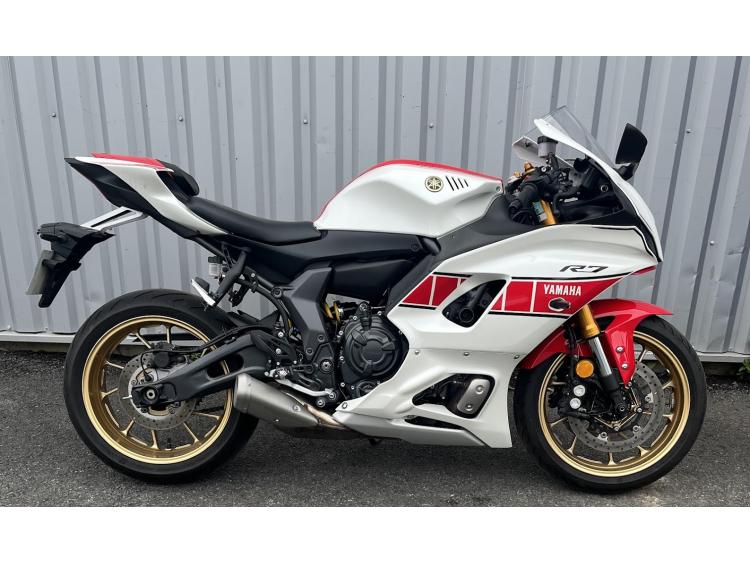 YAMAHA YZF-R7