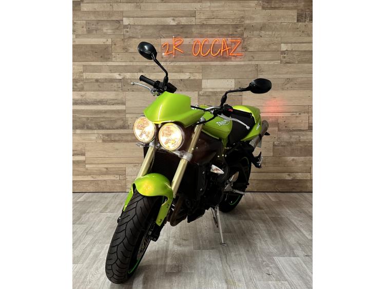 TRIUMPH STREET TRIPLE 675