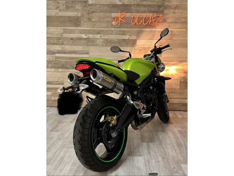 TRIUMPH STREET TRIPLE 675