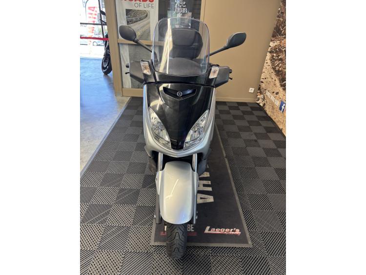 YAMAHA XMAX 125