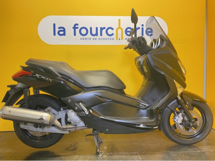 YAMAHA XMAX 125