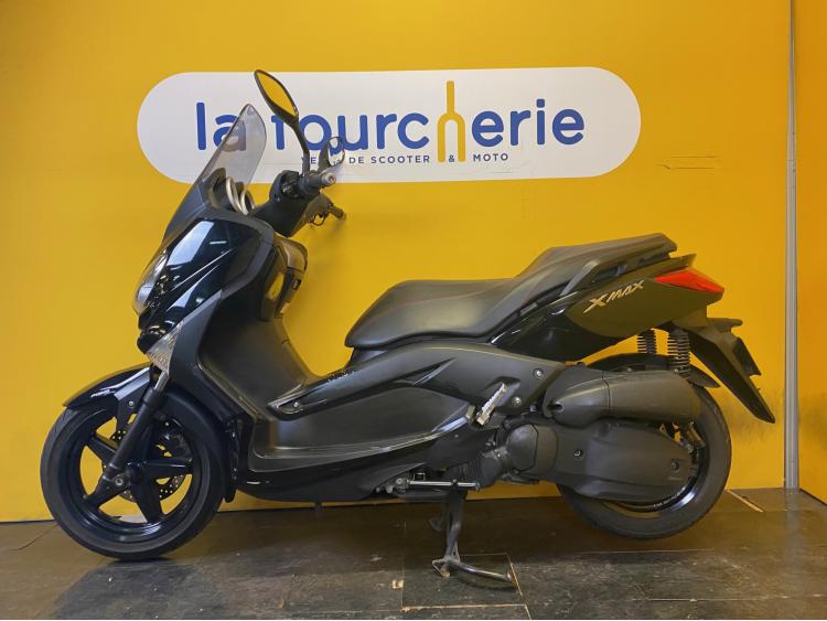 YAMAHA XMAX 125