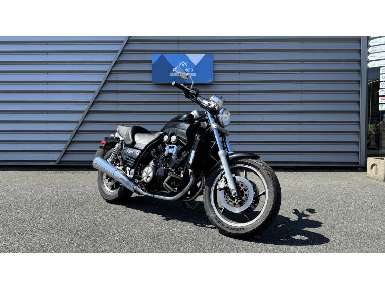 YAMAHA VMAX 1200