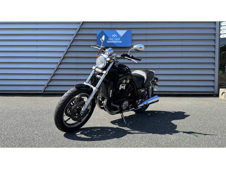 YAMAHA VMAX 1200