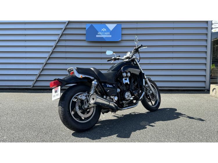 YAMAHA VMAX 1200