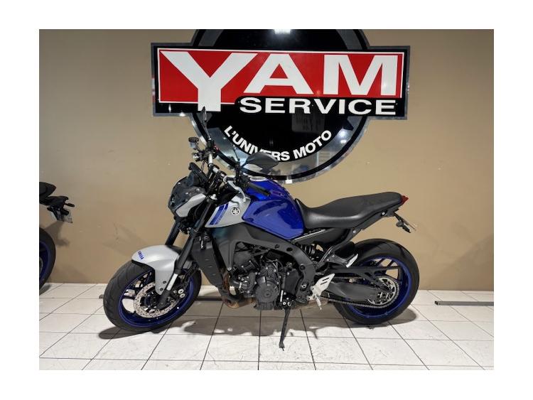 YAMAHA MT-09