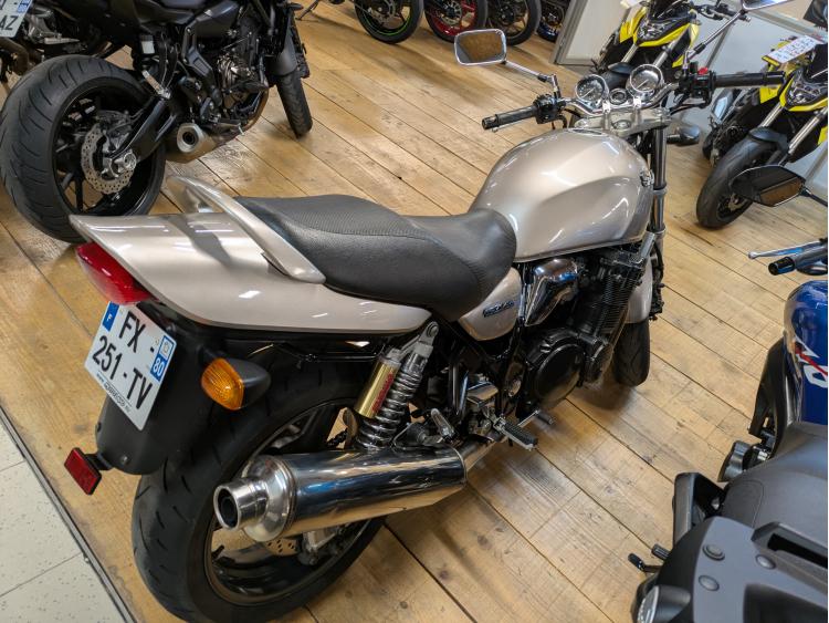 SUZUKI INAZUMA 750