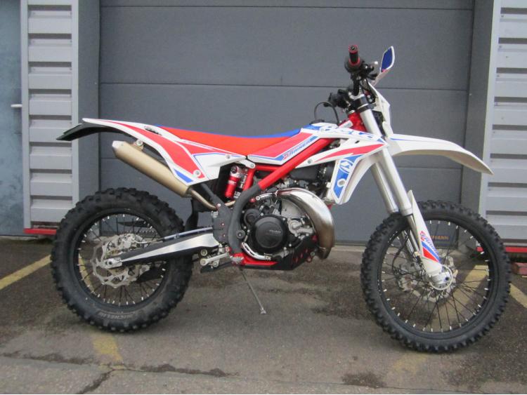 BETA XTRAINER 300