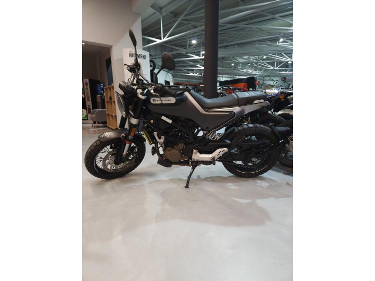 HUSQVARNA SVARTPILEN 125 ABS