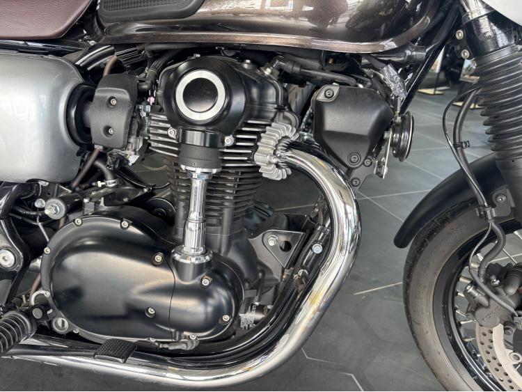 KAWASAKI W 800
