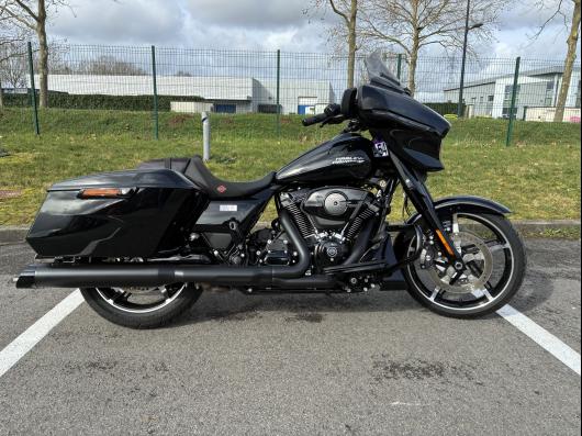 HARLEY-DAVIDSON TOURING STREET GLIDE 1923