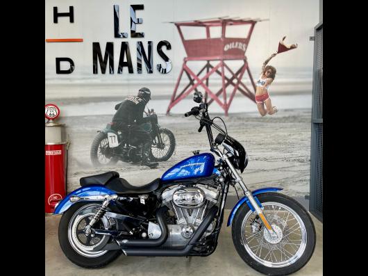 HARLEY-DAVIDSON SPORTSTER 883