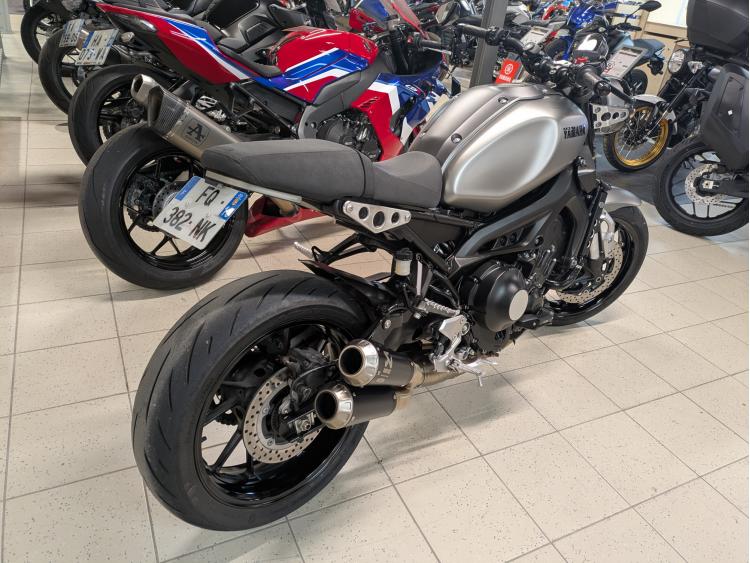 YAMAHA XSR 900