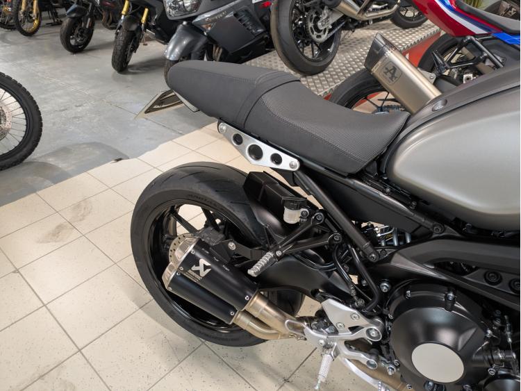 YAMAHA XSR 900