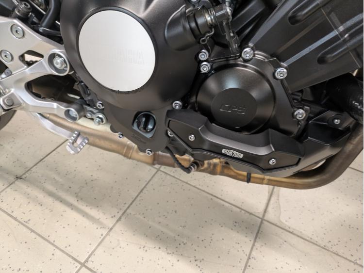 YAMAHA XSR 900