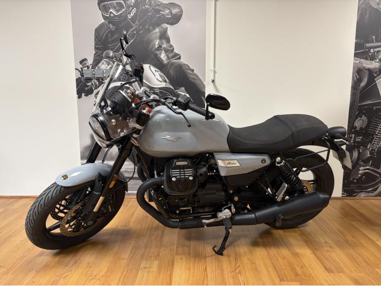 MOTO GUZZI V7 SPORT 850 / Comme neuve / 4006km 