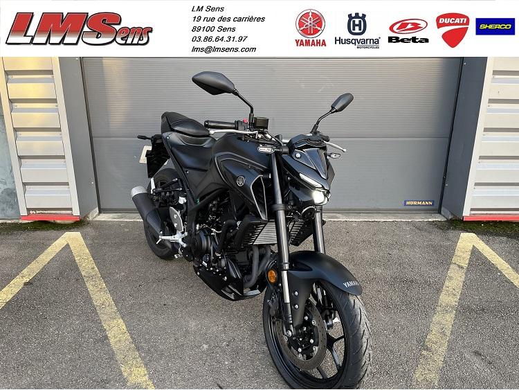 YAMAHA MT-03 