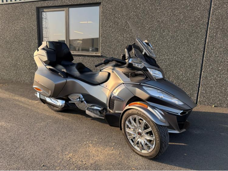 CAN-AM SPYDER RT