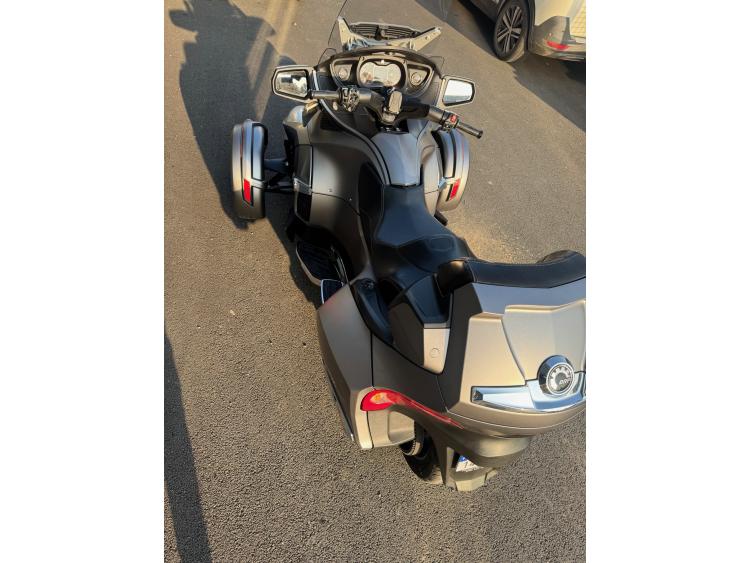 CAN-AM SPYDER RT