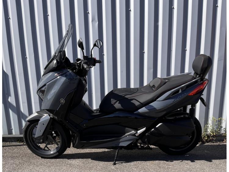 YAMAHA XMAX 300 Tech Max