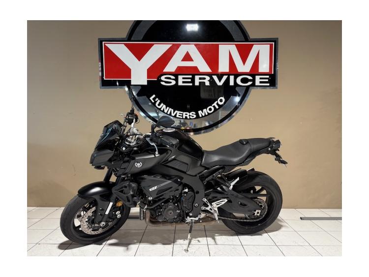 YAMAHA MT-10