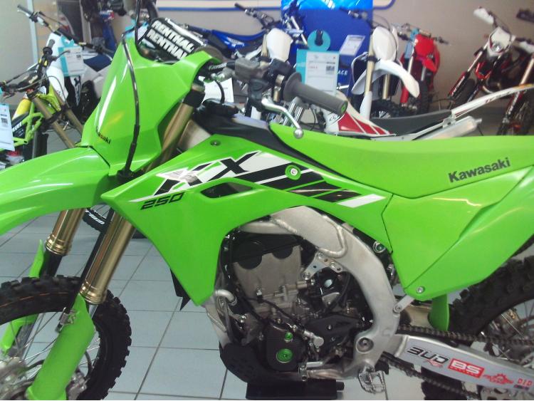 KAWASAKI KXF 250