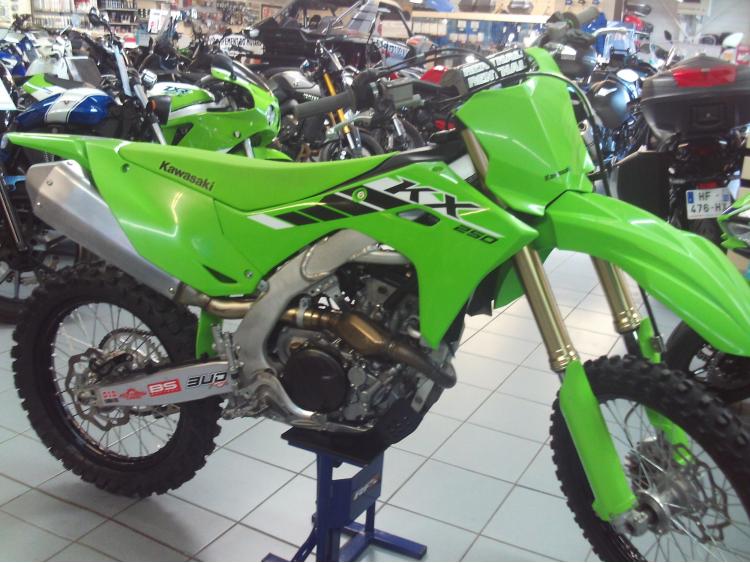 KAWASAKI KXF 250