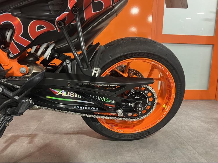KTM 890 DUKE R
