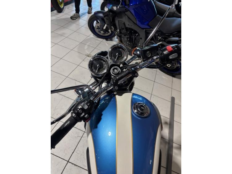 TRIUMPH BONNEVILLE T120