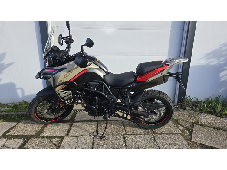 BENELLI TRK  702  X