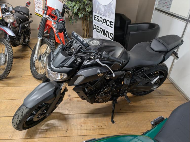 YAMAHA MT-07 ABS
