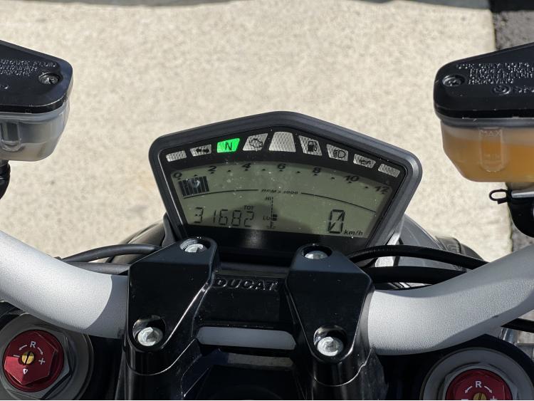 DUCATI 848 STREETFIGHTER