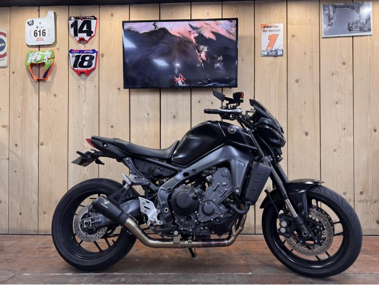 YAMAHA MT-09 35KW / ECHAPPEMENT XRACE / GARANTIE 12 MOIS
