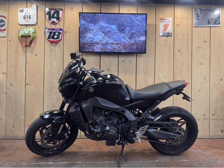 YAMAHA MT-09 35KW / ECHAPPEMENT XRACE / GARANTIE 12 MOIS