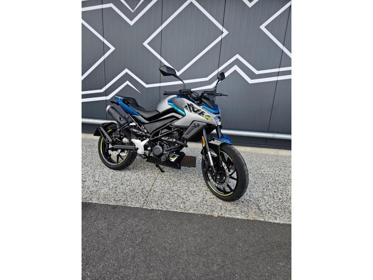 CF MOTO 125NK Dispo Noir ou Bleu 