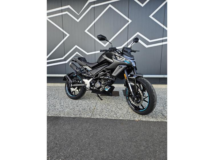 CF MOTO 125NK Dispo Noir ou Bleu 