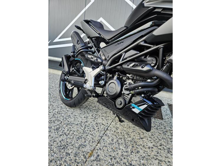 CF MOTO 125NK Dispo Noir ou Bleu 
