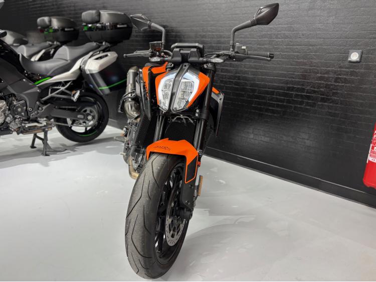 KTM 890 DUKE