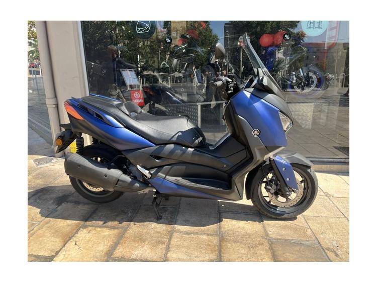 YAMAHA XMAX 300
