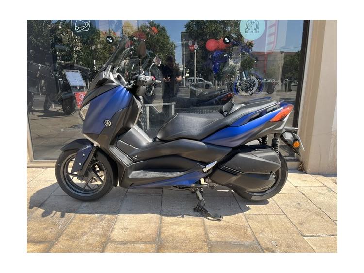 YAMAHA XMAX 300