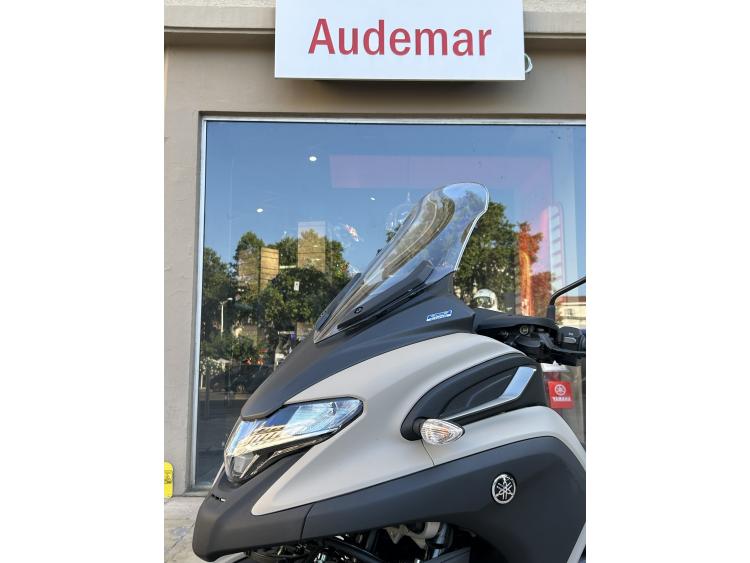 YAMAHA TRICITY 300