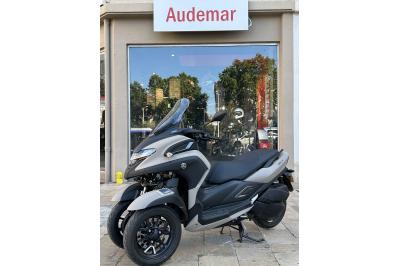 YAMAHA TRICITY 300