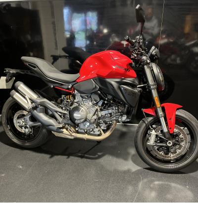 DUCATI MONSTER