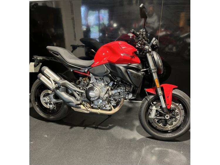 DUCATI MONSTER V2